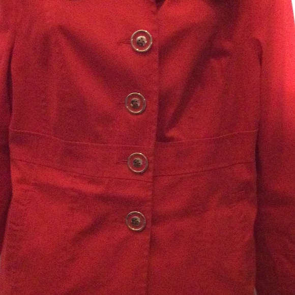 Gillian red coat - Picture 3 of 3